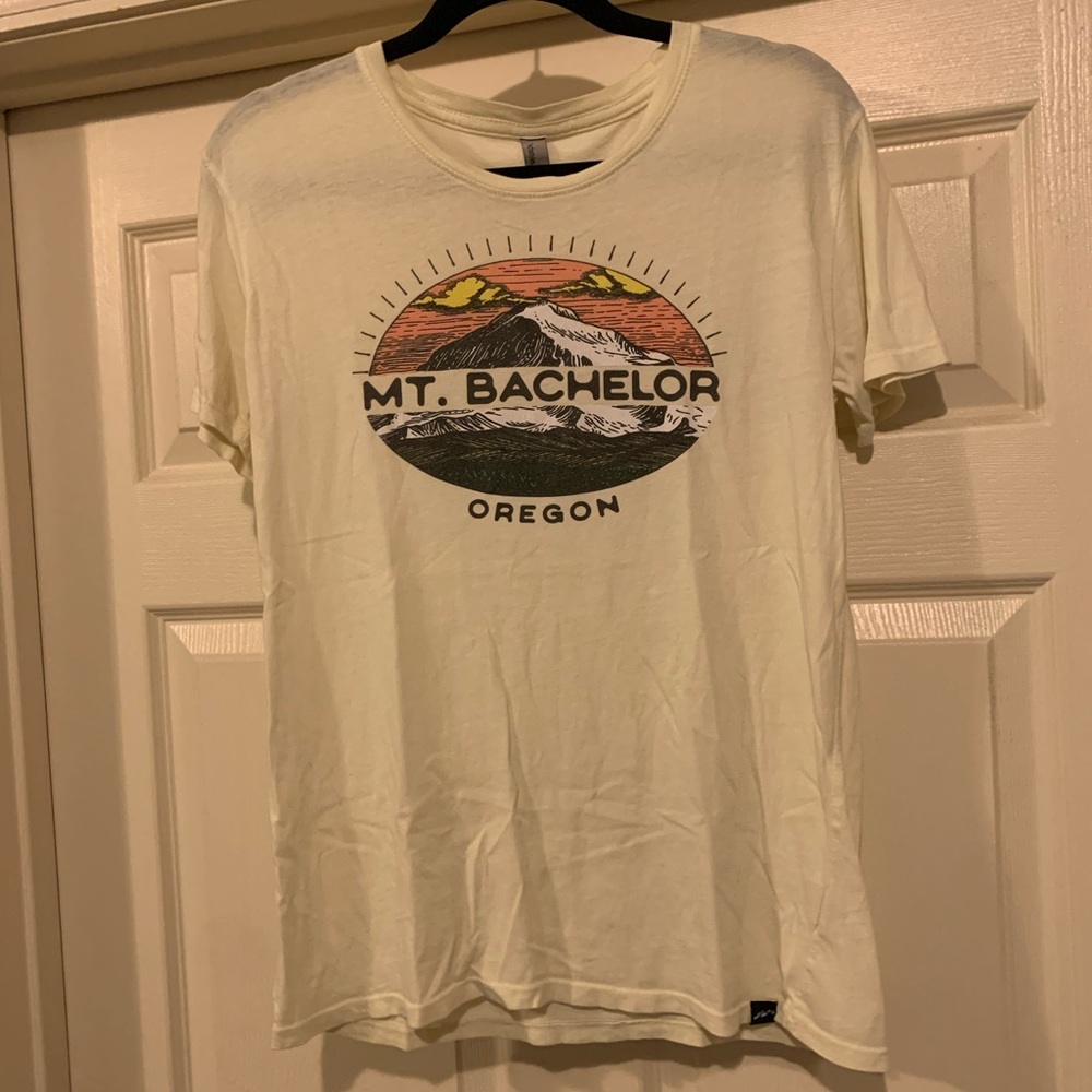 Mt. Bachelor, Oregon Tee